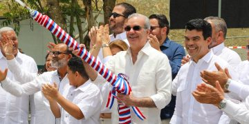 Tras más de 40 años de espera, presidente Abinader y Wellington Arnaud inauguran acueducto múltiple San José de Ocoa-Sabana Larga que beneficiará a más de 56 mil habitantes
