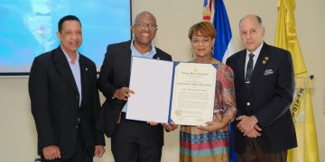 Colegio Médico Dominicano reconoce a periodistas del sector salud en encuentro institucional junto a CIPESA