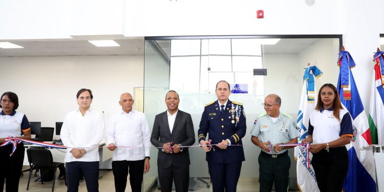 Intrant habilita oficina de licencias en centro de retención vehicular de Santo Domingo Oeste