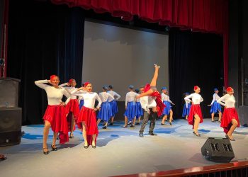 Regional 15 de Educación celebra su tercera Gala Regional “Travesía del Arte: De Quisqueya a Francia”