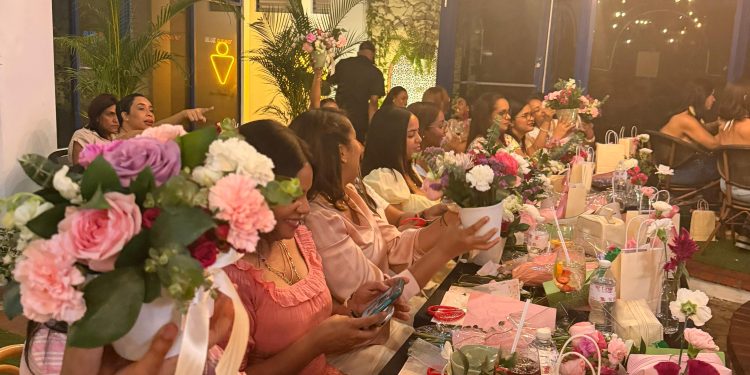 Entre piel y flores: una experiencia para celebrar y cuidar a mamá