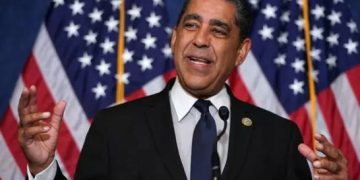 Cumbre Latinoamericana reconocerá al congresista Adriano Espaillat por su extraordinaria trayectoria y liderazgo en favor de la comunidad latina