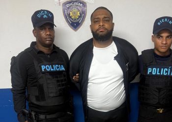Policía Nacional apresa hombre en Bávaro y ocupa 18 paquetes de presunta cocaína durante operativo preventivo