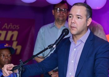 Johnny Pujols afirma en San Cristóbal que el Gobierno intenta acallar a la oposición y “destruir el sistema de partidos”