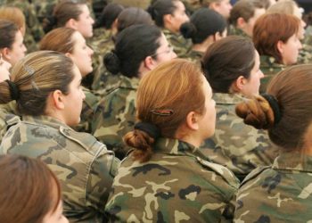 Mujeres denuncian acoso sexual durante exámenes de ingreso del Ejército colombiano