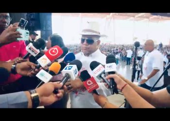Héctor Acosta reúne  a dirigentes políticos de la oposición y del oficialismo en histórico encuentro del Día de las Madres en Monseñor Nouel