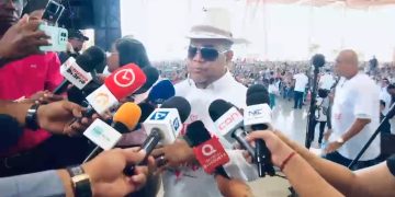 Héctor Acosta reúne  a dirigentes políticos de la oposición y del oficialismo en histórico encuentro del Día de las Madres en Monseñor Nouel
