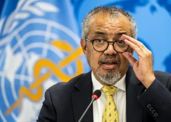 Tedros pide alto el fuego en Congo: Conflicto y desplazamiento complica combatir el ébola