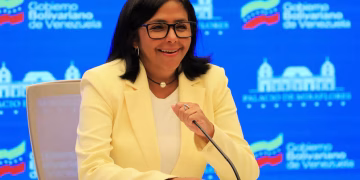 Venezuela eleva ingreso mínimo integral a 240 dólares