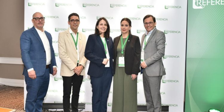 Referencia reunió a especialistas del sector salud en jornada científica Re-Actualiza 2026