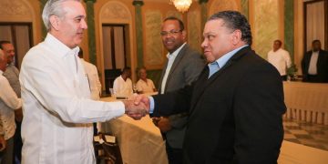 Fenattransc responde con firmeza a la oposición y garantiza que no habrá aumentos en pasajes ni flete de carga