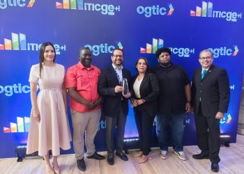 Ministerio de Interior y Policía recibe reconocimiento Mejor Desempeño en Innovación en iTICge 2025