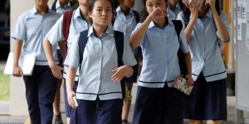 Singapur autoriza a profesores a azotar a alumnos desde los 9 años para combatir el bullying escolar