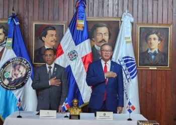 Instituto Duartiano y Contraloría firman convenio para fortalecer valores patrióticos y promover transparencia