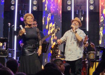Nairoby Duarte deslumbra por todo lo alto con su producción "Amarillo"
