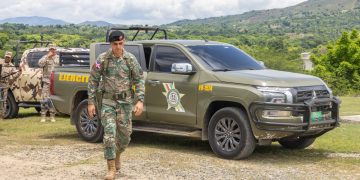 Comandante General del Ejército recorre destacamentos y puestos fronterizos en Elías Piña