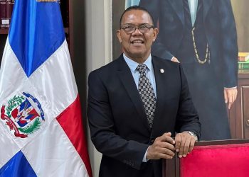 Miguel Arredondo impulsa aumento al 100 % de cobertura de medicamentos de alto costo y ambulatorios