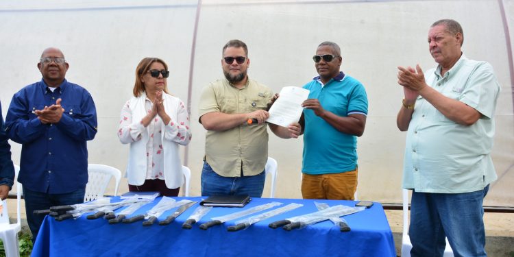 Hecmilio Galvan impulsa recuperación de montañas de la Frontera