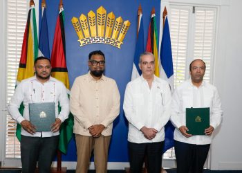 República Dominicana y Guyana firman contrato para exploración de bloque petrolero en Guyana