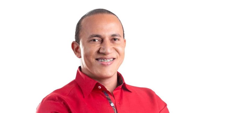 Diputados Frank Ramírez de San Juan y Miledys Cuevas de San Cristóbal cierran fila con Carolina
