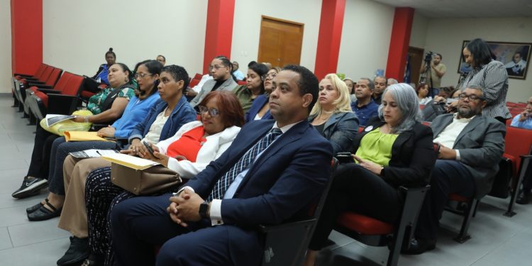 UASD pone en circulación nuevo Reglamento de Validaciones de Estudios y Títulos para fortalecer la transparencia institucional