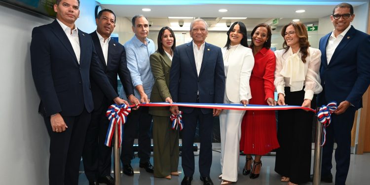 Banreservas inaugura oficina en Merca Jumbo de la Núñez de Cáceres