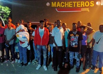 Ejército intercepta a dos vehículos con 27 haitianos indocumentados durante operativos en Valverde