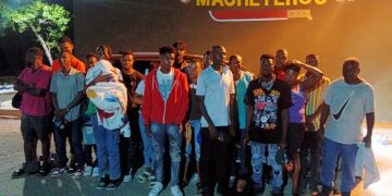 Ejército intercepta a dos vehículos con 27 haitianos indocumentados durante operativos en Valverde
