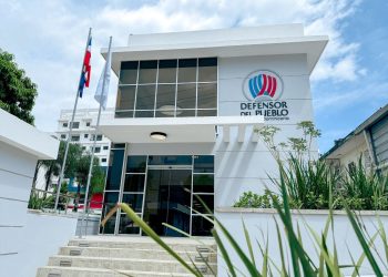 Defensor del Pueblo interviene para garantizar servicios de salud en clínica de San Cristóbal