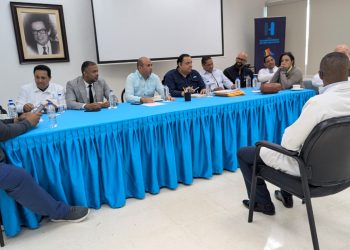 Ney Arias Lora entrevista más de 175 médicos para residencias y subespecialidades