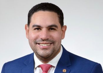 Designan a Víctor Torres titular de Titulación, Catastro y Registro Inmobiliario en FP