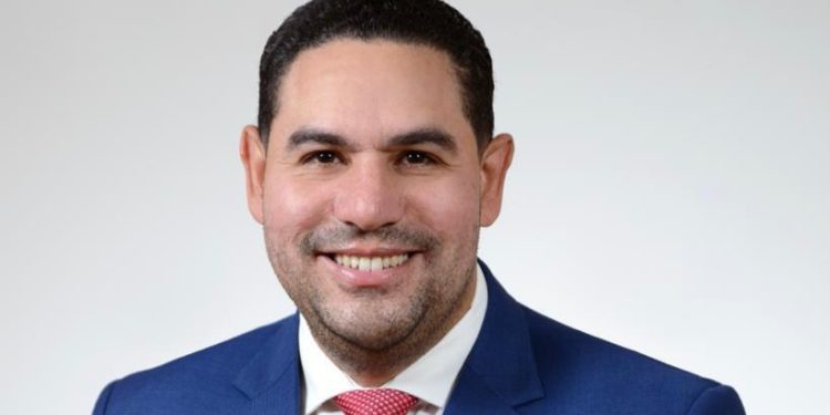 Designan a Víctor Torres titular de Titulación, Catastro y Registro Inmobiliario en FP