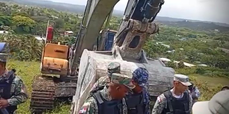 IAD inicia operativo de recuperación y protección de terrenos estatales en Najayo Arriba, San Cristóbal