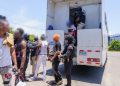 Migración detuvo 957 extranjeros este lunes y deportó 967 personas por la frontera con Haití