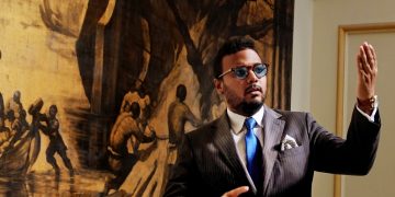 Sergio Cross llama a agilizar leyes protectoras del Centro de los Héroes y del Palacio Nacional