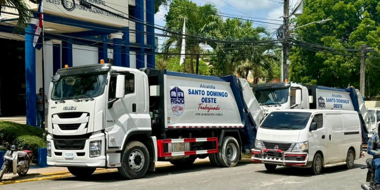 Alcaldía de Santo Domingo Oeste incorpora nuevos camiones para fortalecer recogida de basura