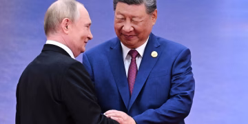 Vladimir Putin llega a China tras la visita de Trump para reforzar la cooperación estratégica y energética con Xi Jinping