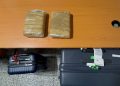 Detienen mujer de 61 años en el AILA con dos paquetes de presunta cocaína