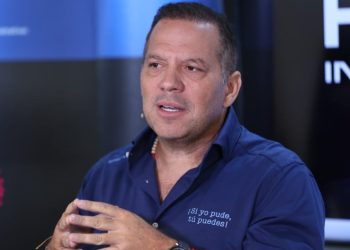 Denuncian a un candidato presidencial colombiano por presunta violencia intrafamiliar