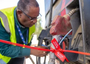 Cierran tres estaciones de combustibles en Azua y Monte Cristi por irregularidades en la calidad de la gasolina