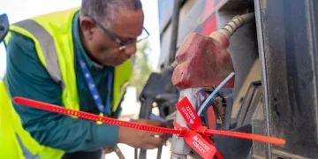 Cierran tres estaciones de combustibles en Azua y Monte Cristi por irregularidades en la calidad de la gasolina