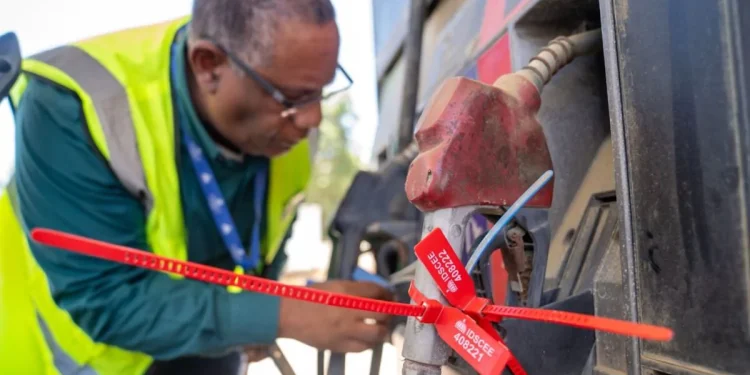 Cierran tres estaciones de combustibles en Azua y Monte Cristi por irregularidades en la calidad de la gasolina