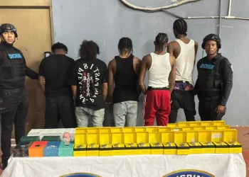 Policía Nacional desmantela banda dedicada a fraudes electrónicos y apresa cinco de sus integrantes