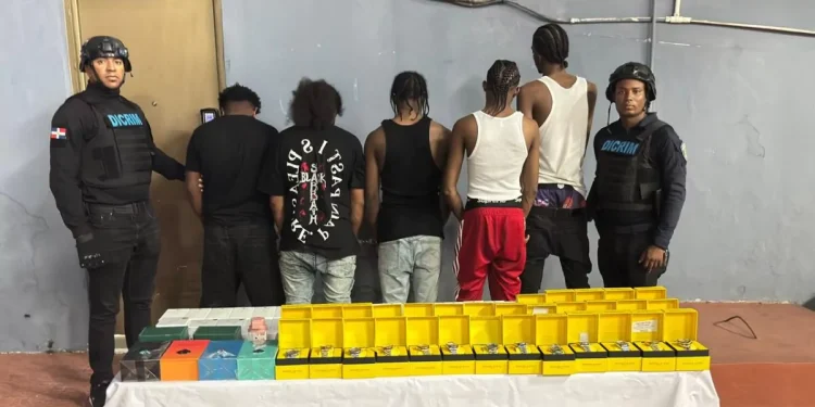 Policía Nacional desmantela banda dedicada a fraudes electrónicos y apresa cinco de sus integrantes
