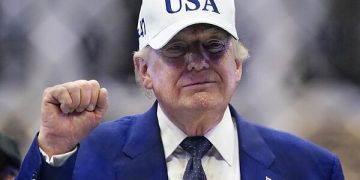Trump aseguró que los buques “empiezan a salir” del estrecho de Ormuz tras el acuerdo entre EEUU e Irán