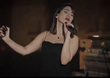 Irán condena a 74 latigazos a una cantante por emitir un concierto virtual sin velo