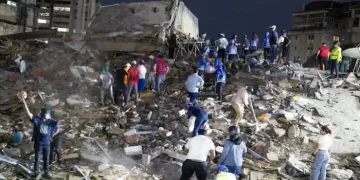 Nueva réplica de 4.4 grados sacude con fuerza a La Guaira en Venezuela