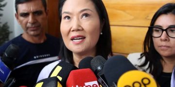 Fujimori amplía a 43,000 votos ventaja sobre Sánchez, que participará en protesta en Perú