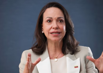 María Corina Machado dice que regresará a Venezuela tras los terremotos