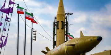 Irán lanza "un poderoso ataque" contra bases de EE.UU. en Oriente Medio en respuesta a la nueva agresión